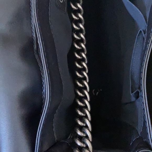 Authentic Chanel Patent Large Reverso Le Boy Messenger Bag - Picture 11 of 16